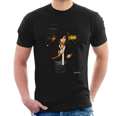 Amy Winehouse Smoking Men's T-Shirt - FotoGrafica