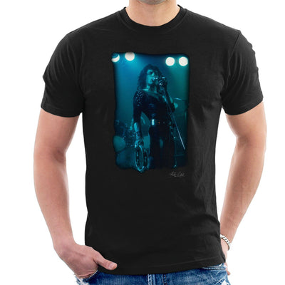 Freddie Mercury In Black Queen On Stage Men's T-Shirt - FotoGrafica