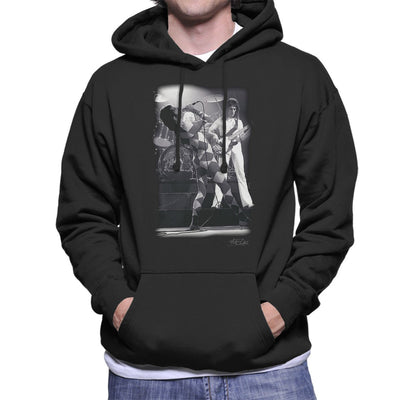 Queen On Stage In London 1976 Men's Hooded Sweatshirt - FotoGrafica