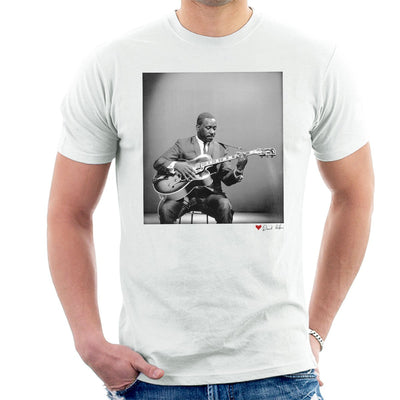 Wes Montgomery Playing Guitar 1964 White Men's T-Shirt - FotoGrafica